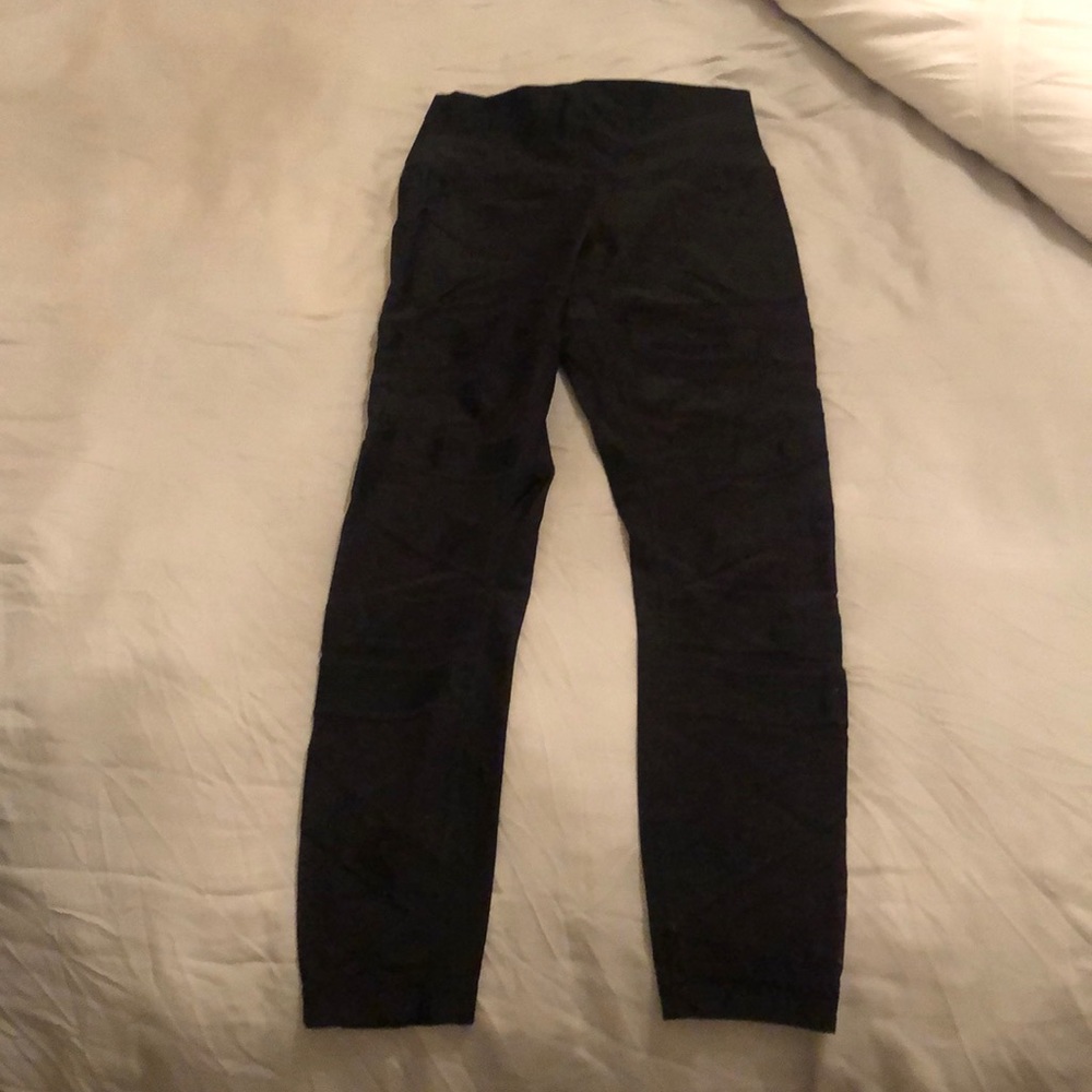 Lululemon black leggings